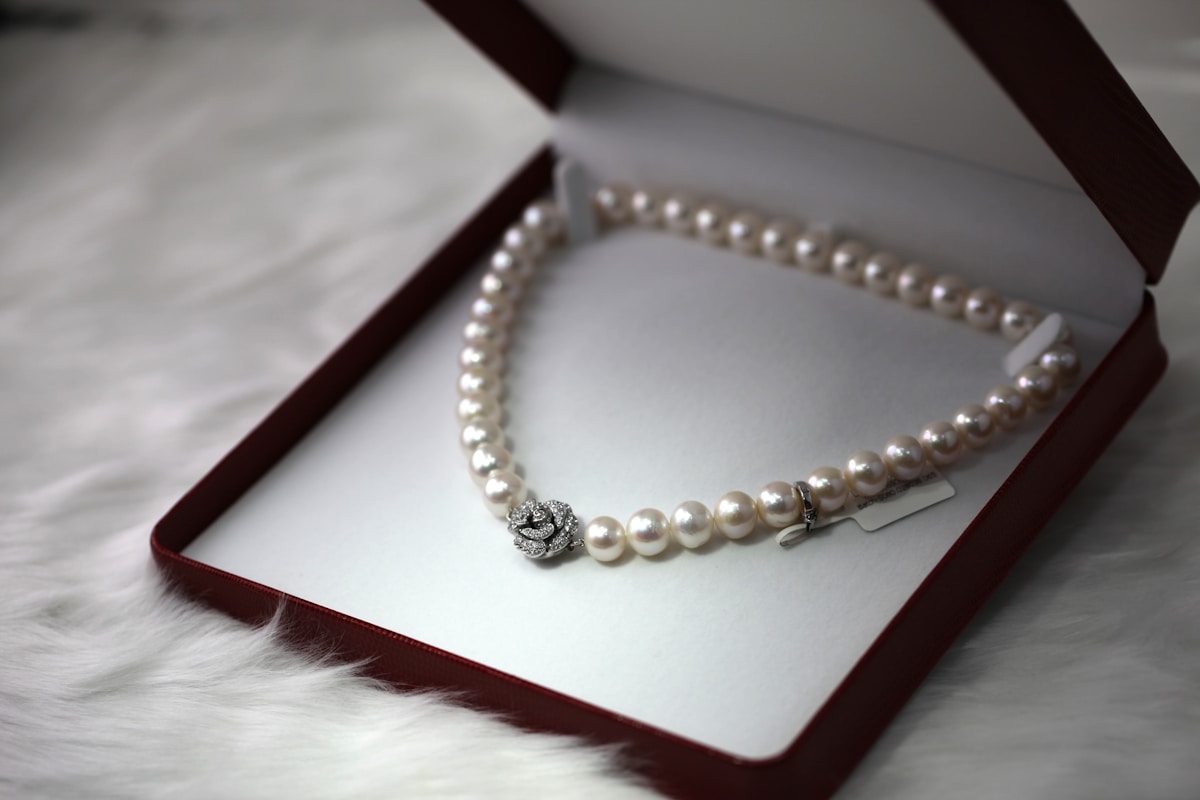 Pearl presentation set